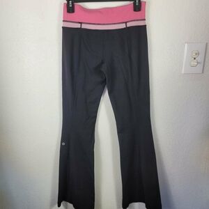 Lululemon Athletica Woman's sport pants Sz 4 Colorfully